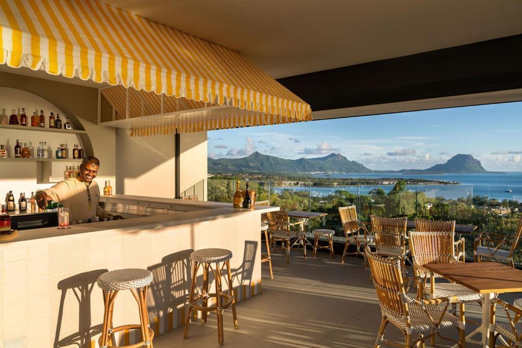 Legend Hill Resort And Spa Ривьер-Нуар Экстерьер фото